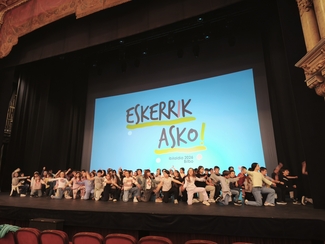 Ibilaldia 2026ko kantaren aurkezpena Arriaga Antzokian