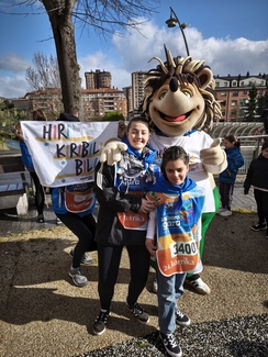 Kirikiño Ikastolak Korrikako lekukoa eraman du